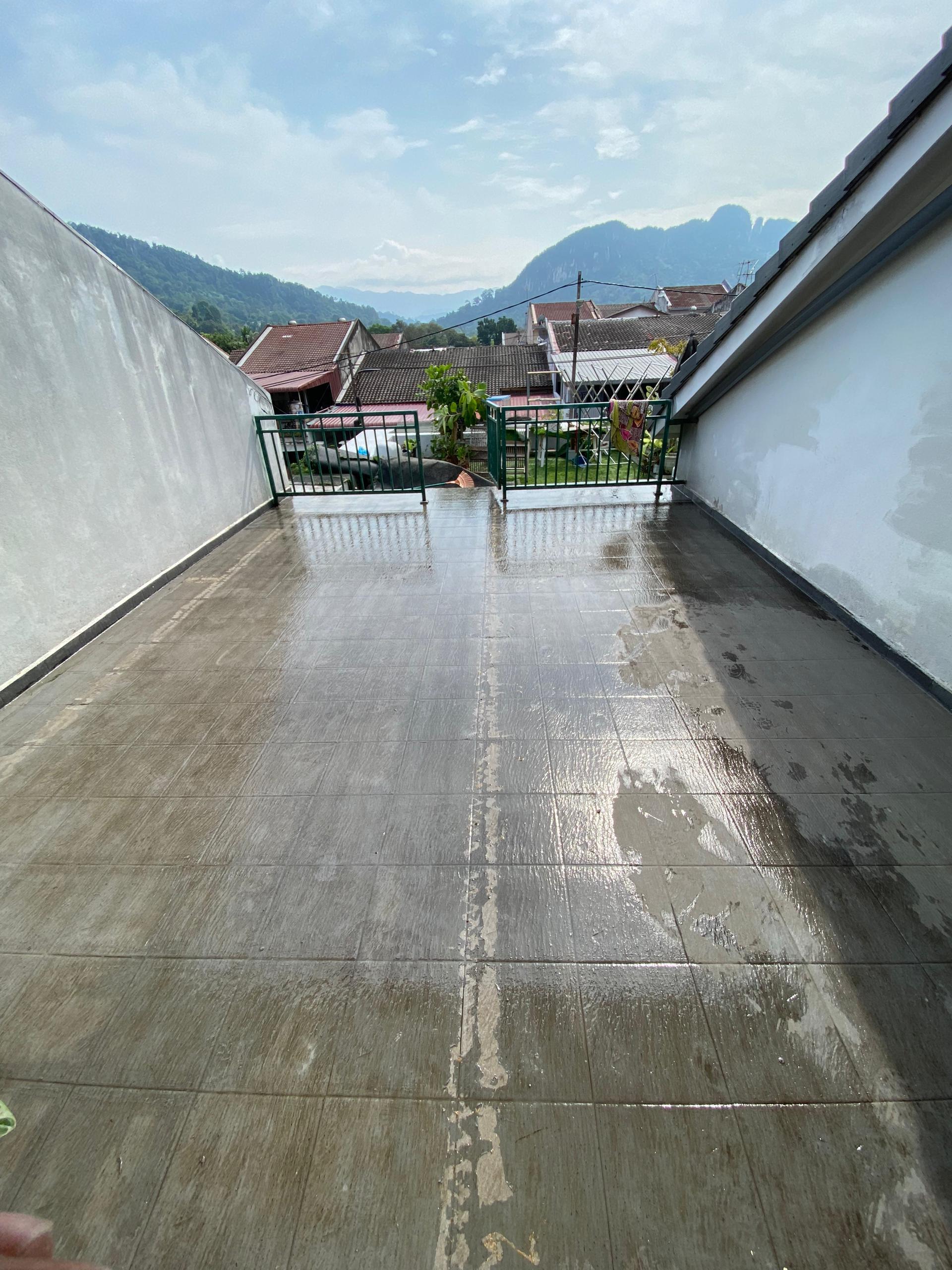 Balcony 2 torch on system (mineral membrane) – before work