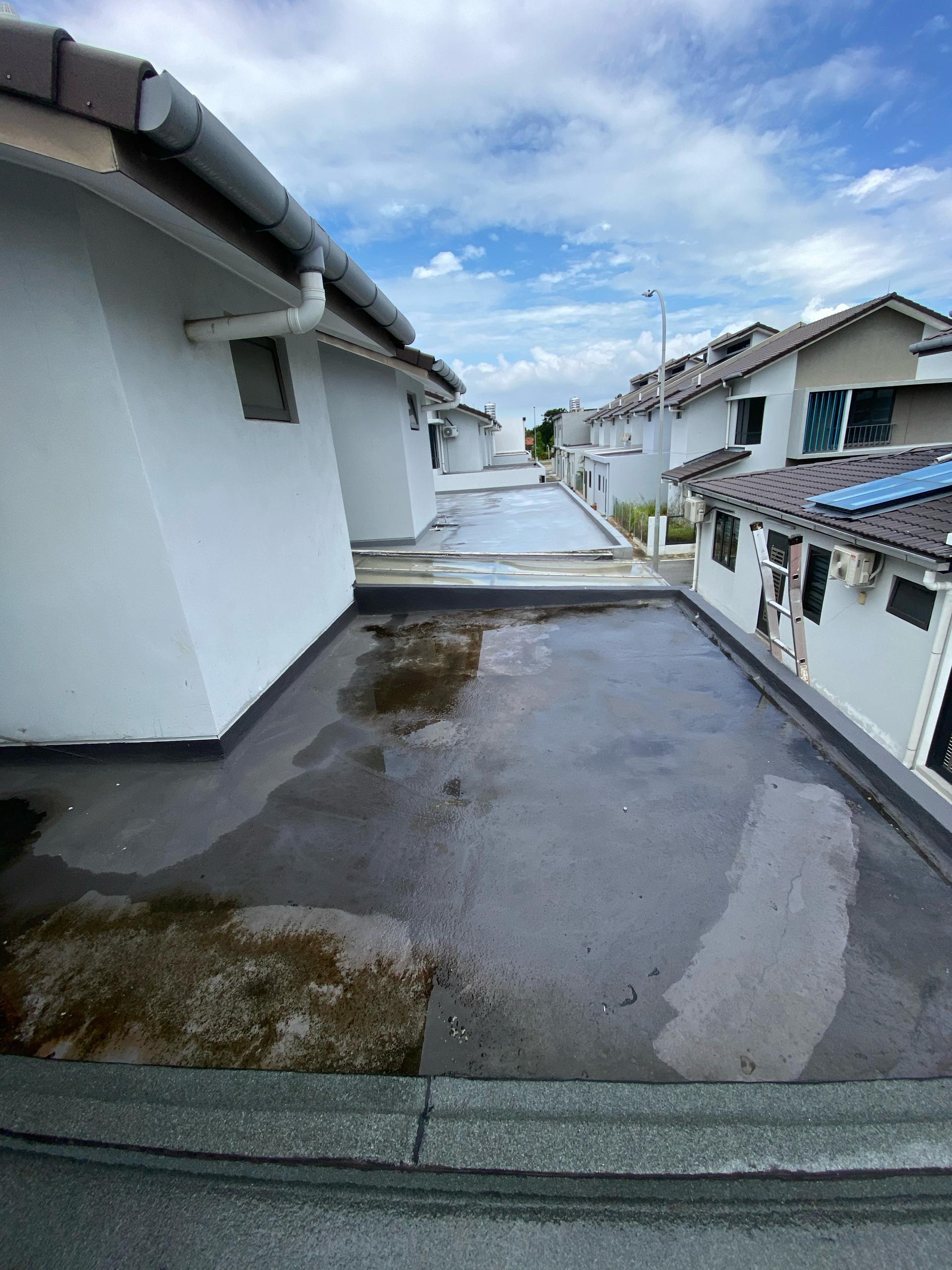Kitchen slab 1 – torch on system (mineral membrane) – before work