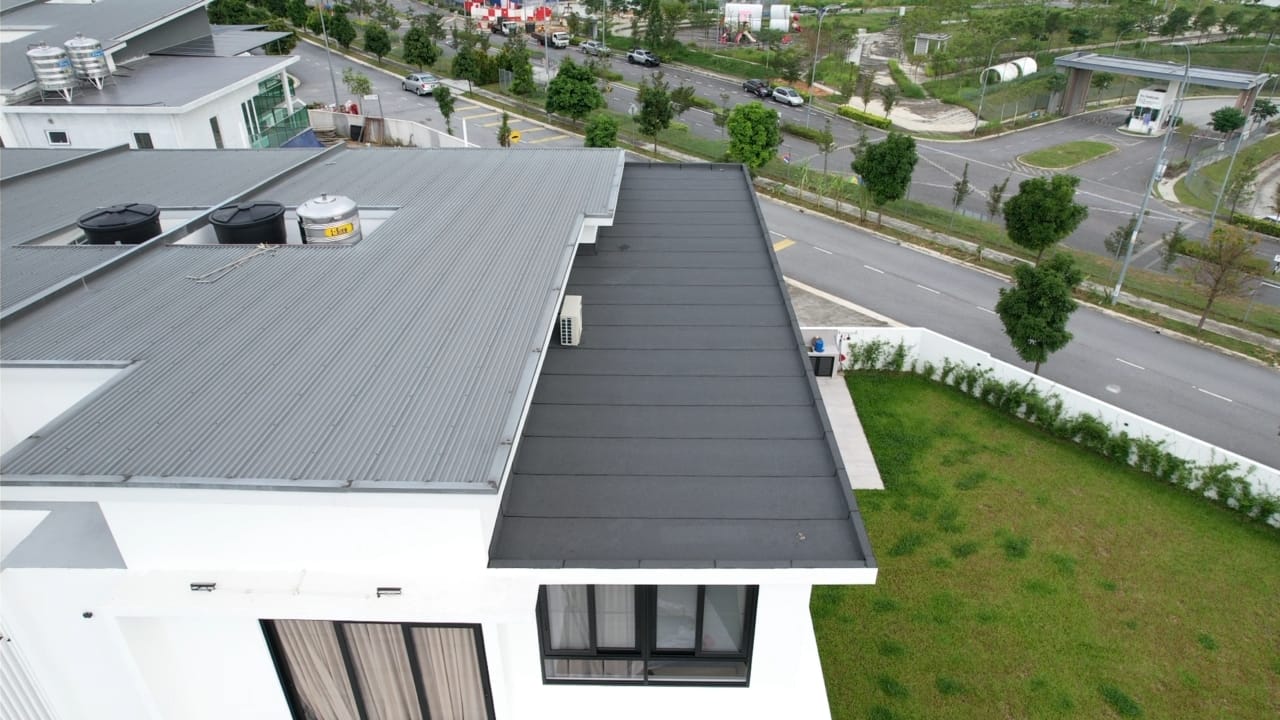 Rooftop 4 torch on system (mineral membrane) after